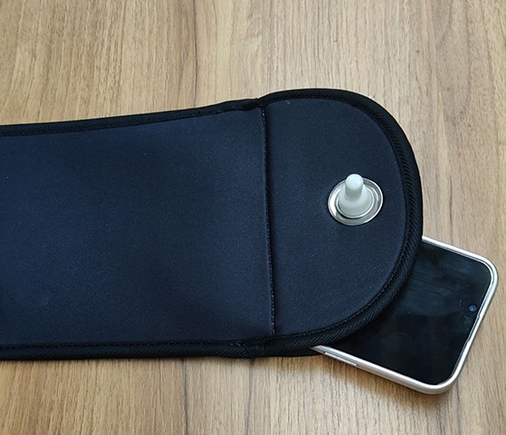 Latest Wholesale Mobile Phone Lockable Pouches In Stock